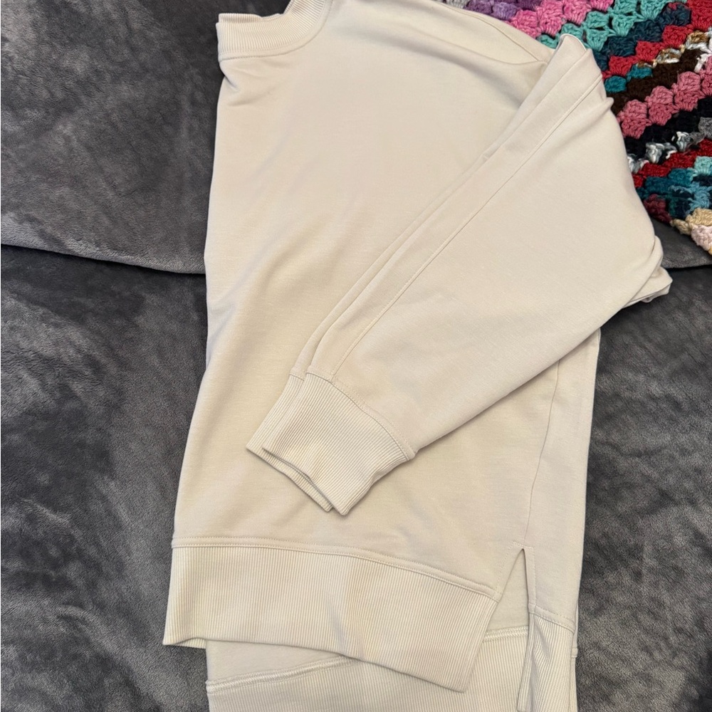DSG Women's Classic Cream Crew Neck Sweater